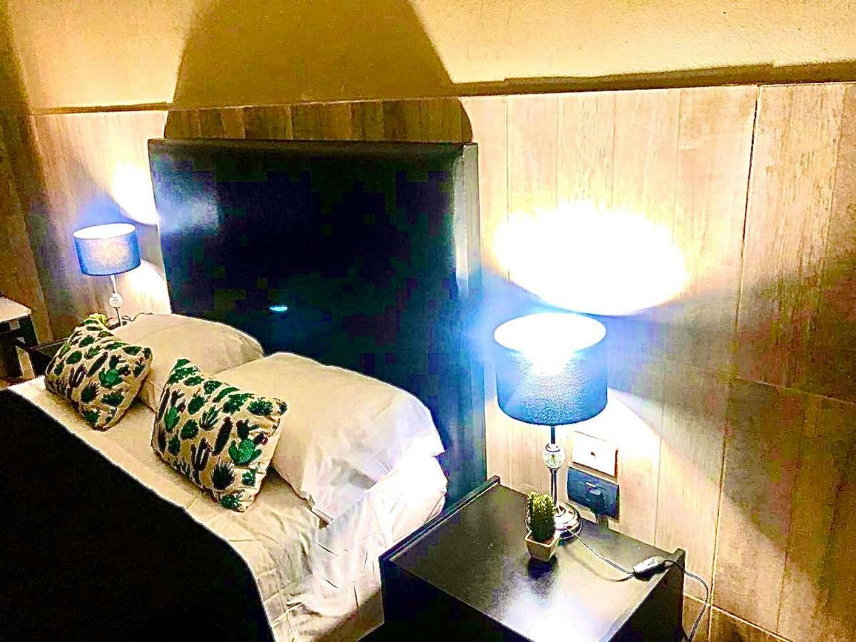 Hotel Del Parque San Miguel de Tucuman Bagian luar foto